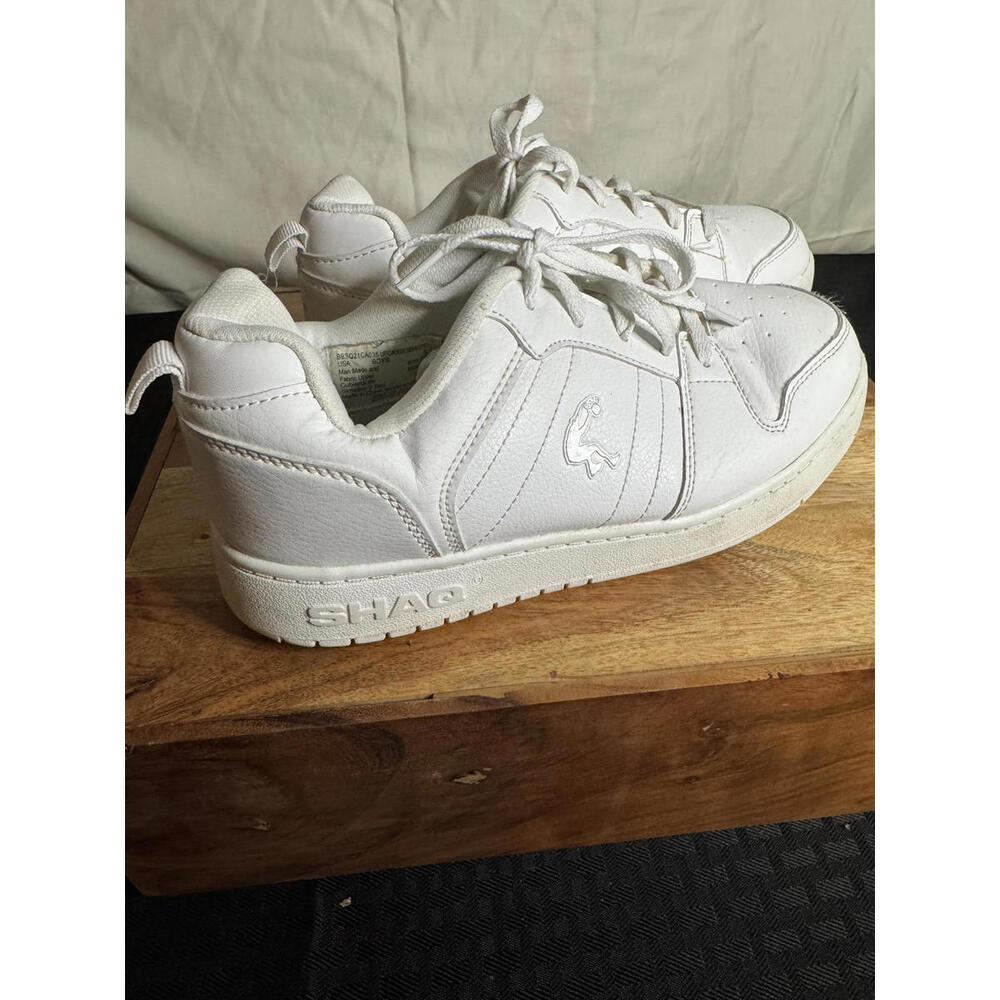 Fresh White Shaq Sneakers - Perfect for Fall Sports Boys Size 5‎